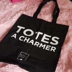 BoxyCharm Black Canvas Tote